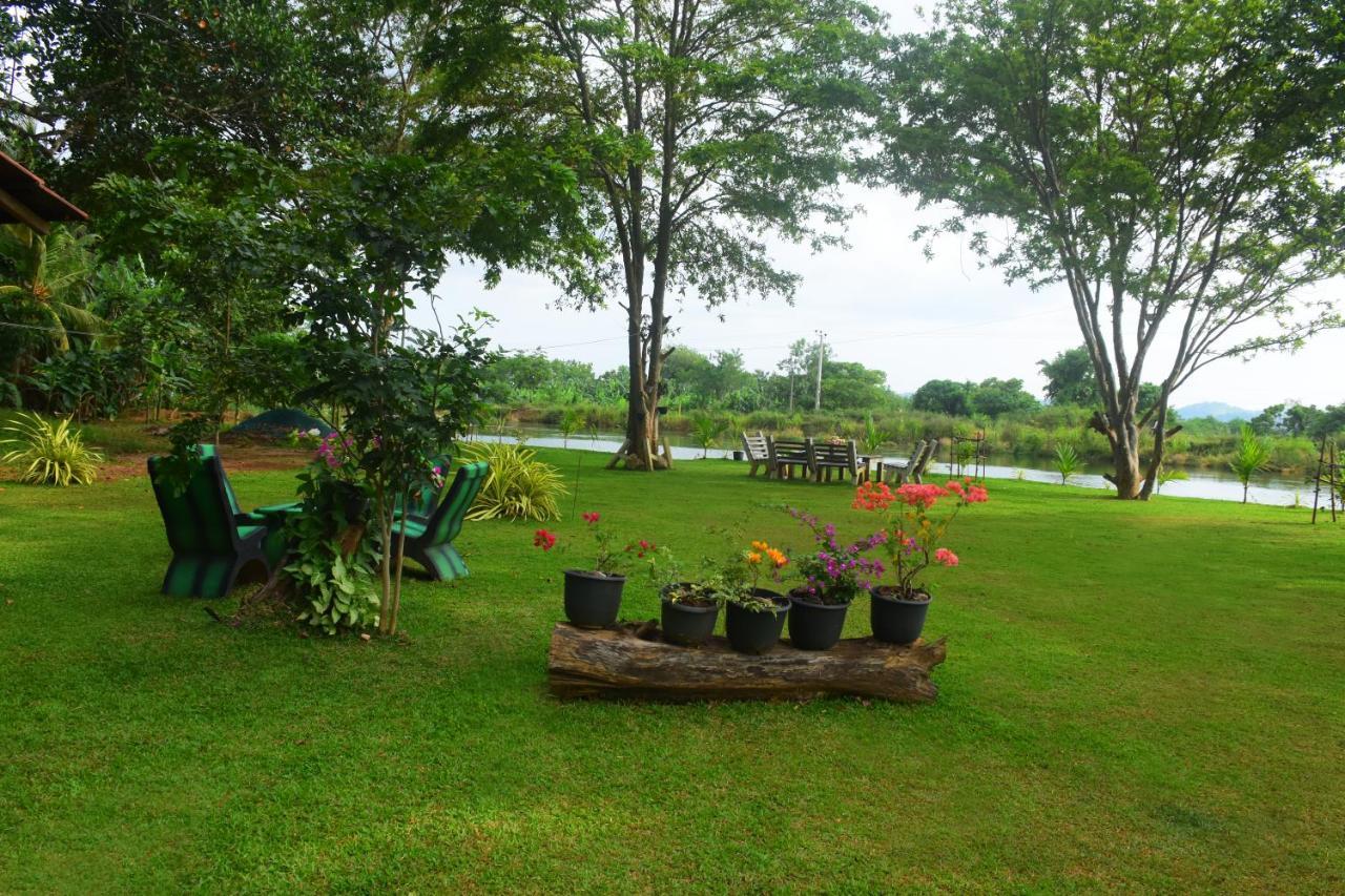 Canal Side Safari Resort Удавалаве Экстерьер фото