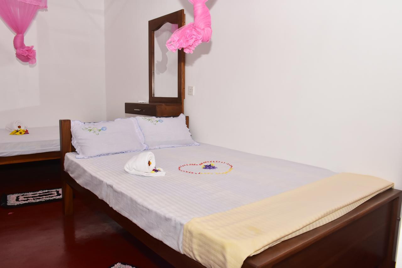 Canal Side Safari Resort Удавалаве Экстерьер фото