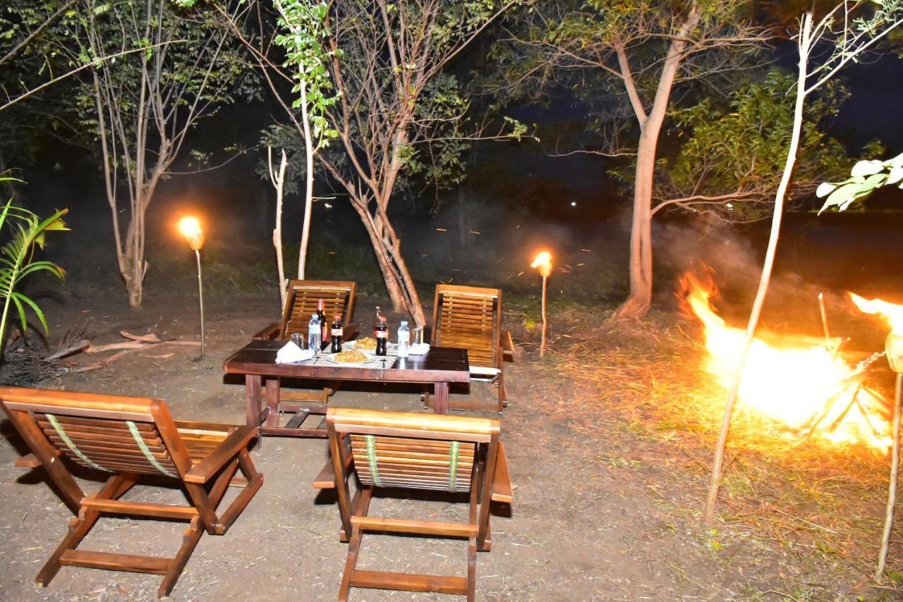 Canal Side Safari Resort Удавалаве Экстерьер фото